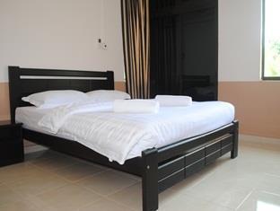 Putra Putri Lodge Kangar Exterior photo